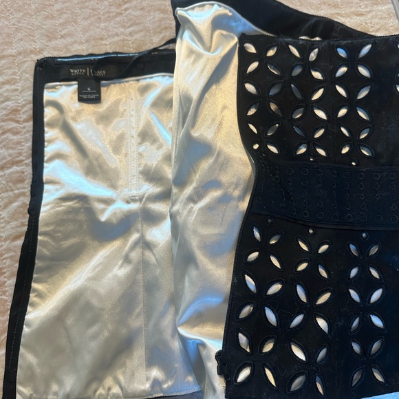 White House Black Market Black Cut-Out bodice with White Lining - Picture 2 of 3